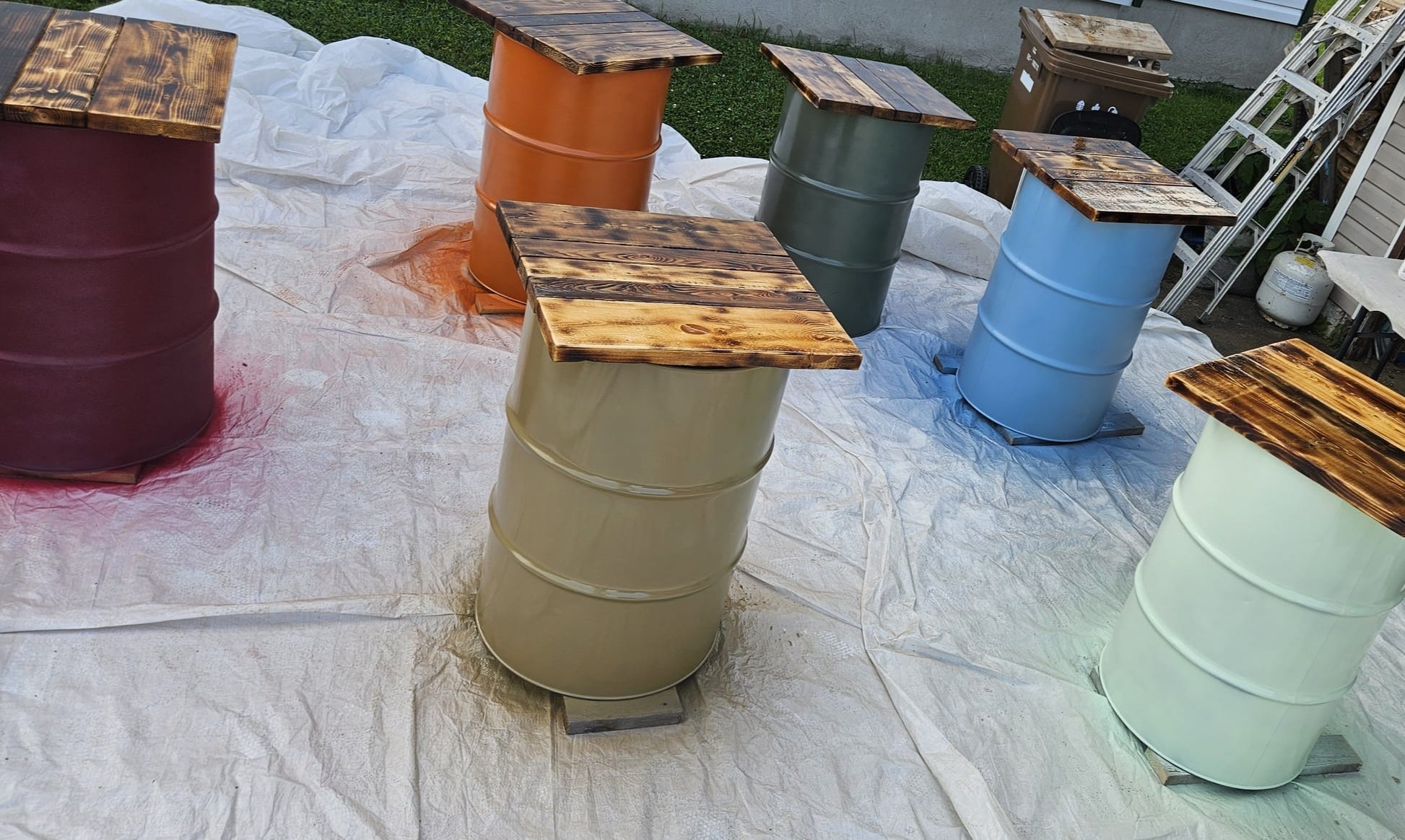 No photo description available.